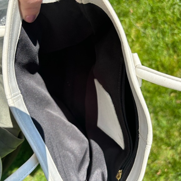 Coach | Vintage Lunchbox Tote #7304 in Bone/White - Picture 8 of 9